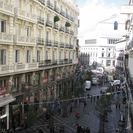 Hostal Ivor Madrid Luaran gambar