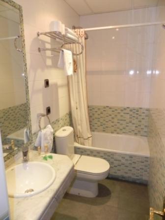 Hostal Ivor Madrid Luaran gambar