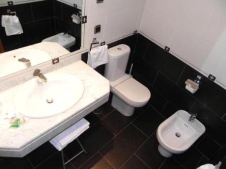 Hostal Ivor Madrid Luaran gambar