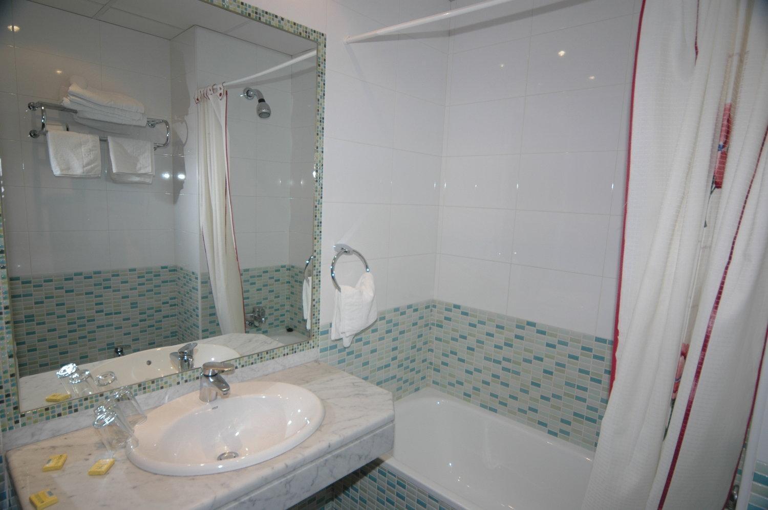 Hostal Ivor Madrid Luaran gambar