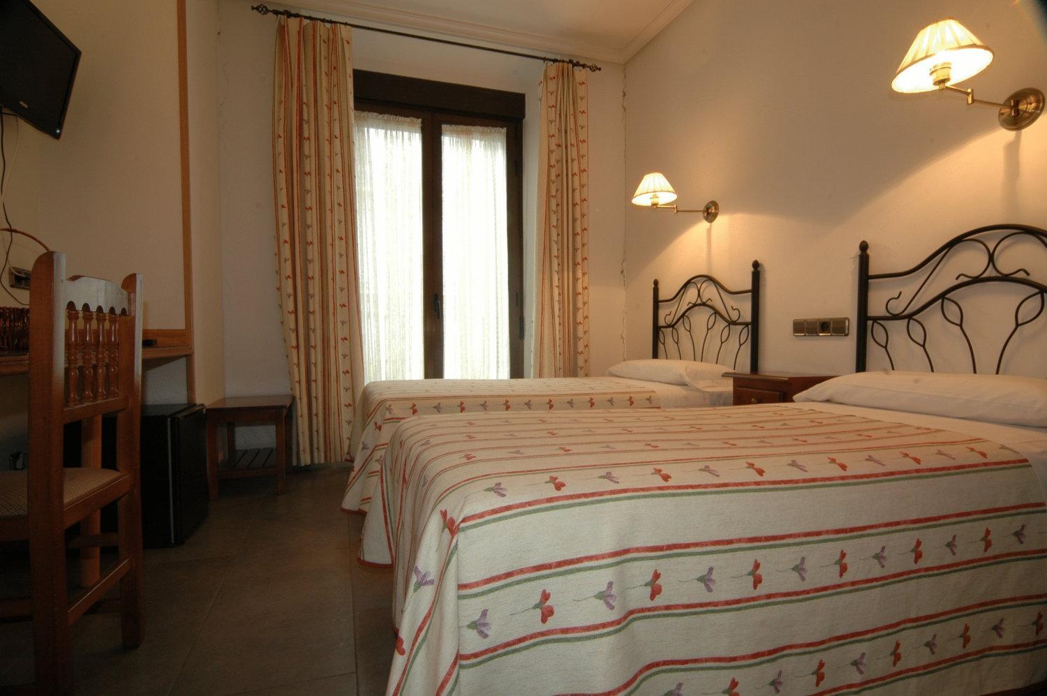 Hostal Ivor Madrid Luaran gambar